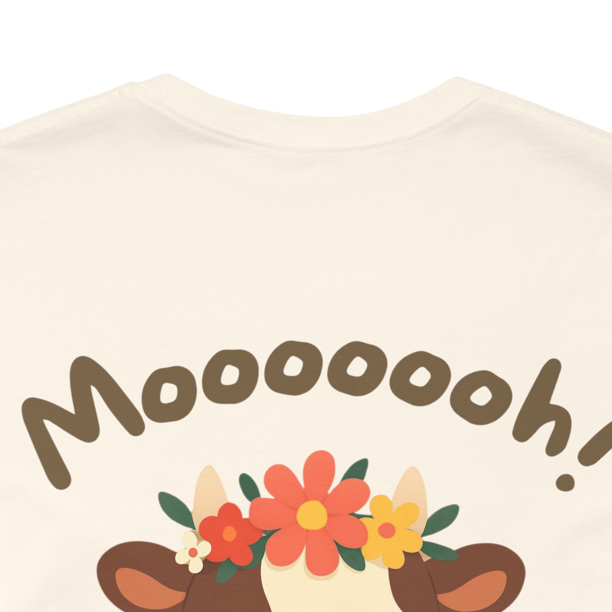 I'm Cute And I Know It Tee | Cozy Phrase-Led Watch Party Shirt