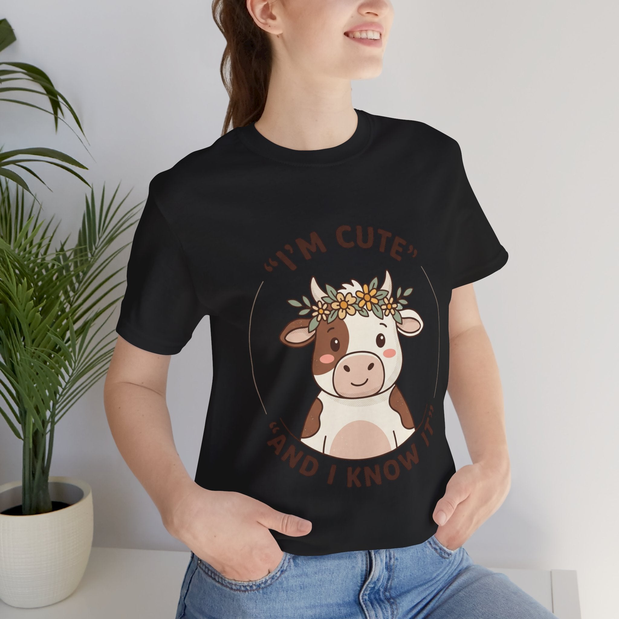 I'm Cute And I Know It Tee | Cozy Phrase-Led Watch Party Shirt